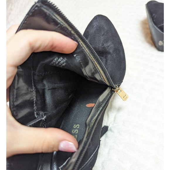 Guess Black Heel Booties Suede Ankle Boots Booties Stiletto Gold Logo Buckle 6.5 - Picture 7 of 9